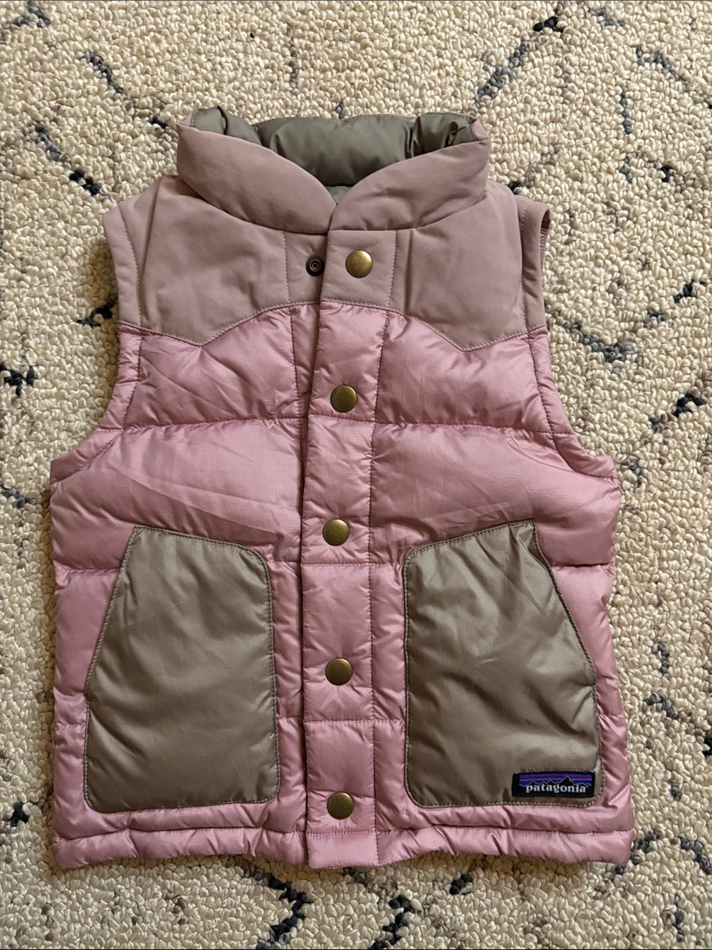 Patagonia Girls Two-Tone Pink and Taupe Quilted Vest 3t EUC